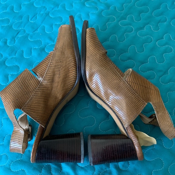 Enzo Angiolini -Leather Heel Sandals - Picture 8 of 15